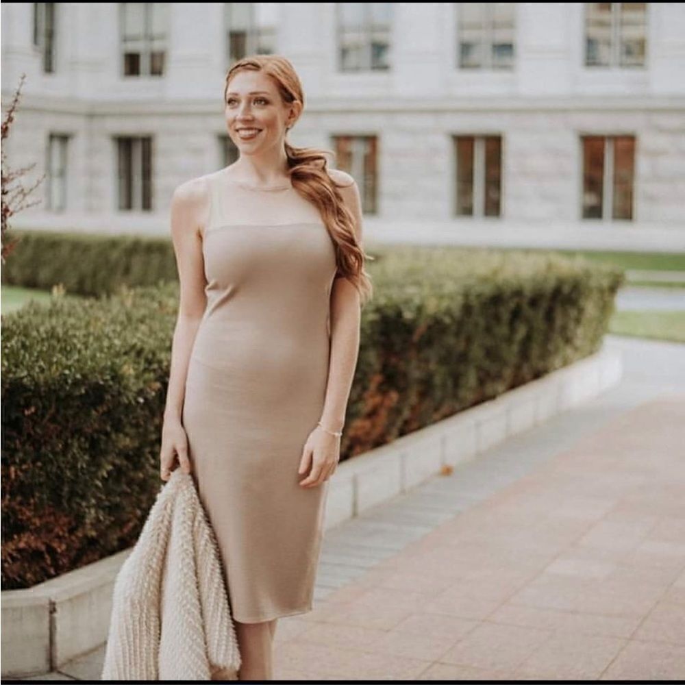 ✨Piphany Tan Queens Dress, NWT
